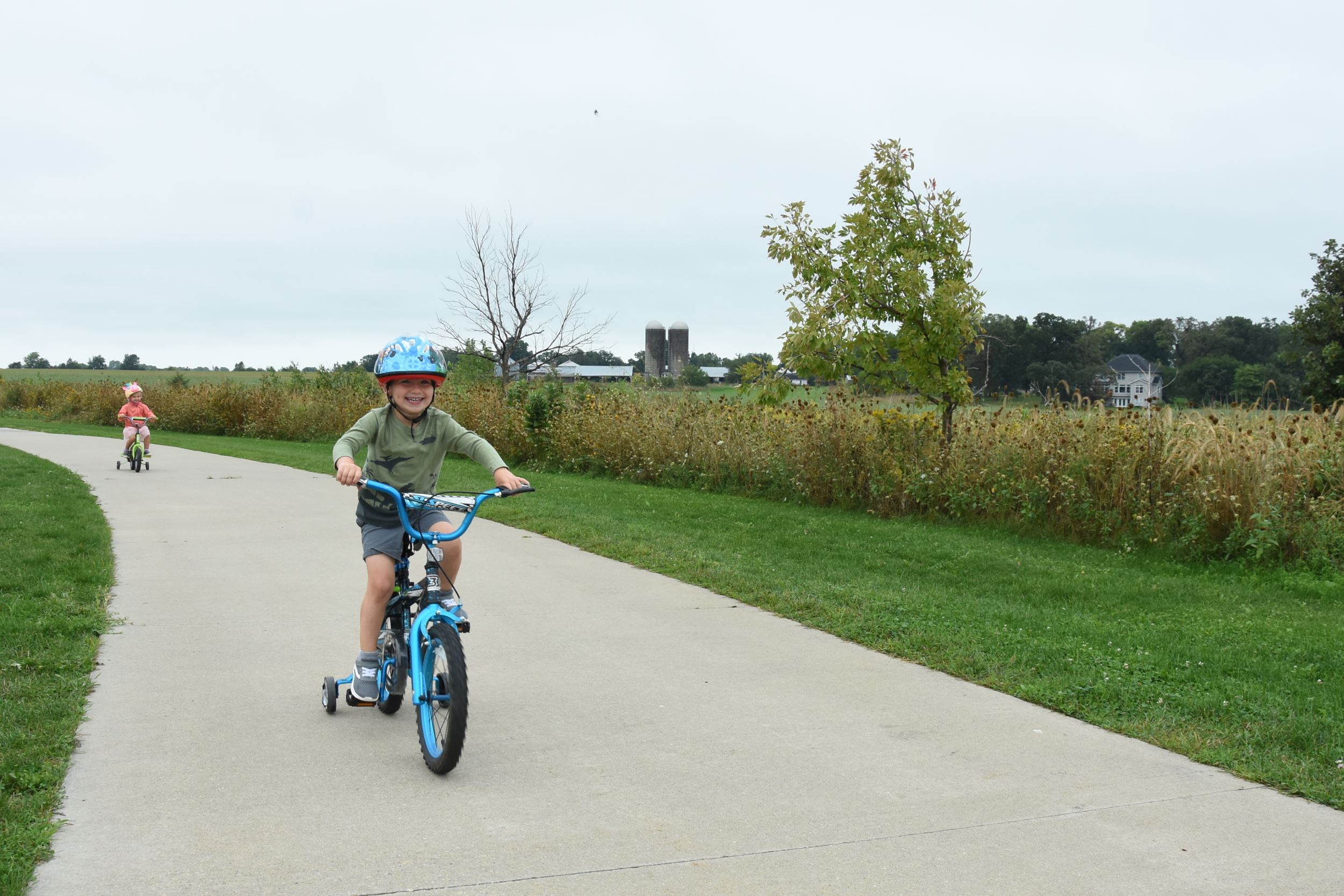 kids on trail