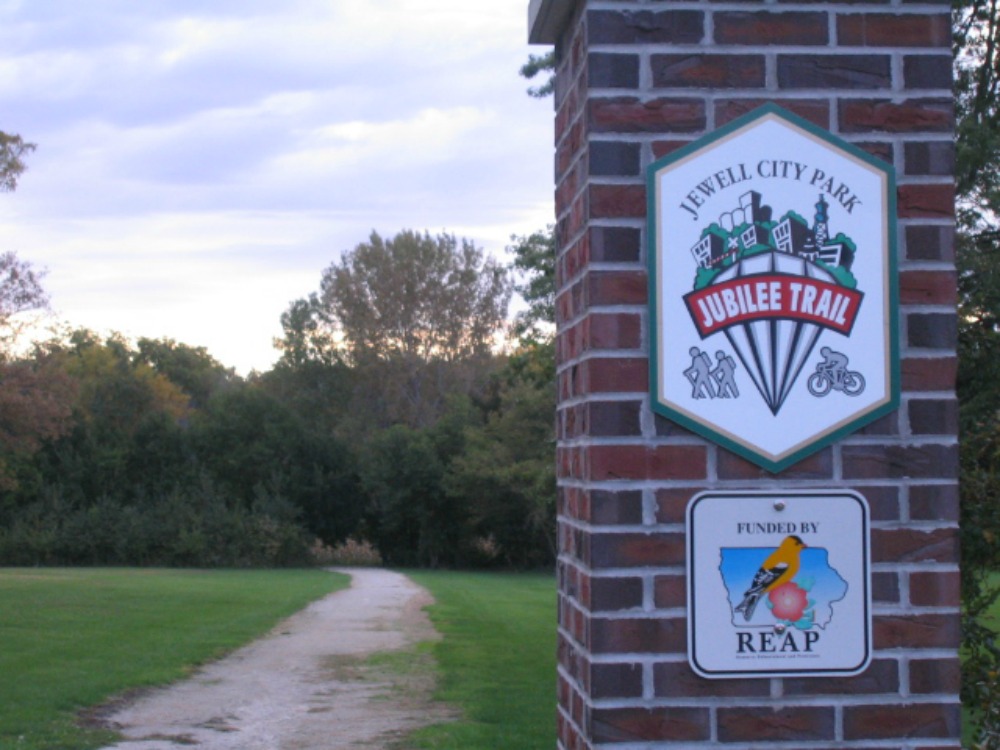 New JewEllsworth Trail bridges two Iowa cities