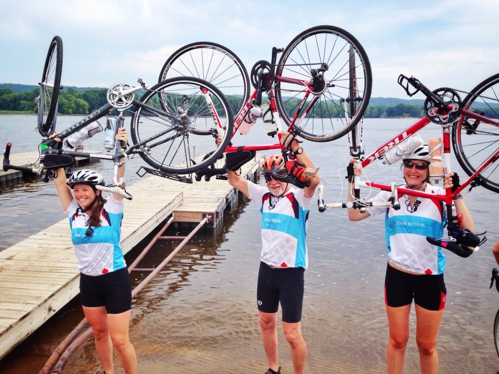 The IBT crew gets excited at RAGBRAI.
