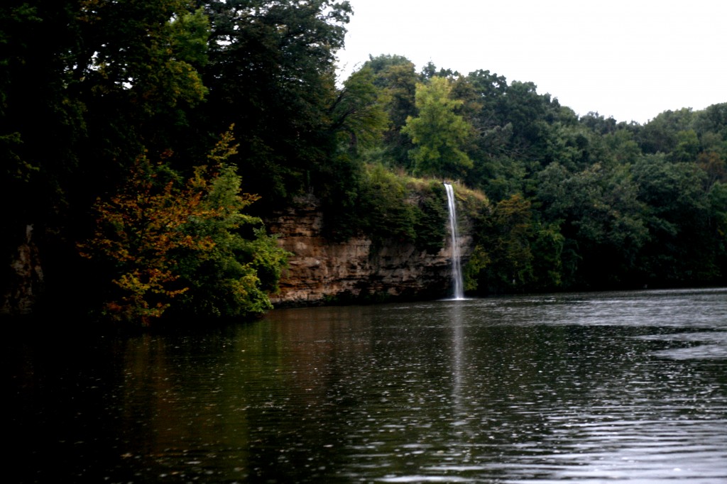 Water Falls on Iowa River-7010